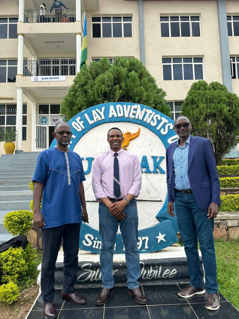 Prof. Kalu Ibe Ekpeghere visits UNILAK to strengthen collaboration with Woosong University