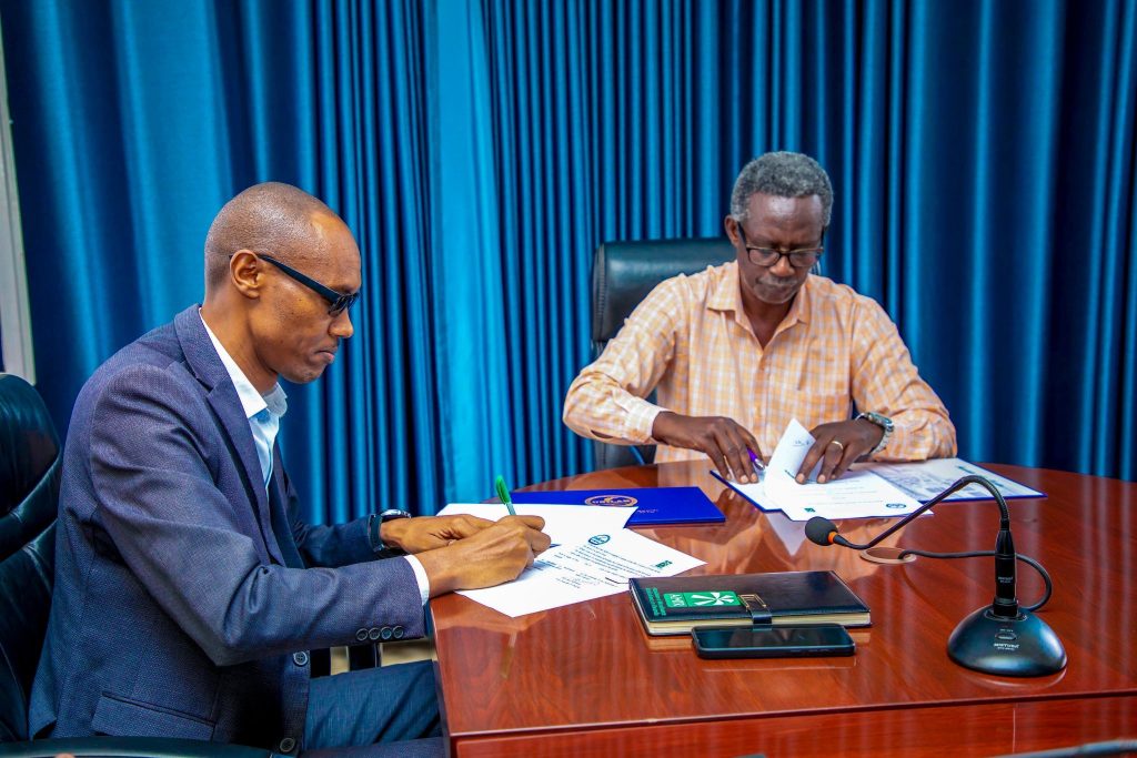 UNILAK signs MoU with AMIR to boost Cooperative Development in Rwanda